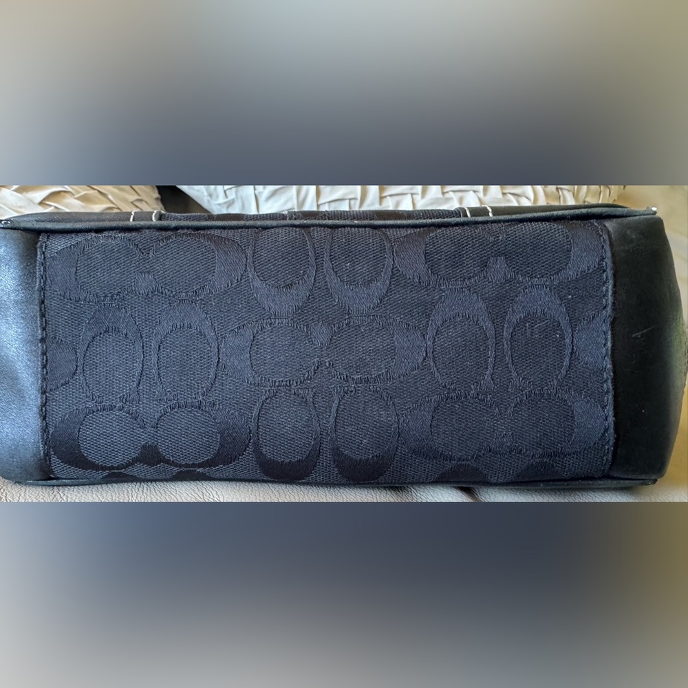 Coach Leatherware Signature Black Canvas Leather Trim and Handle Tote Bag - Picture 7 of 15